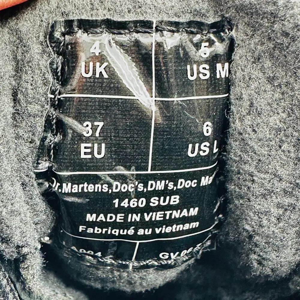 Dr. Martens Women's 1460 Sub Water Resistant Leather Fleece Lined Boots Size 6